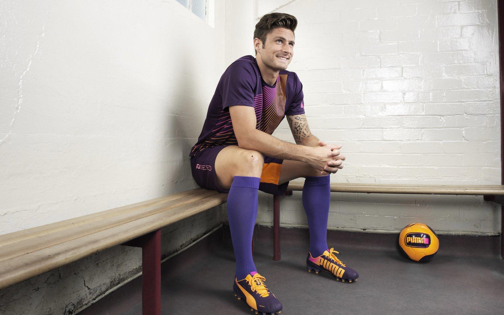 津门虎引援聚焦，内援补强成最大挑战，西乙后腰或成外援关键拼图